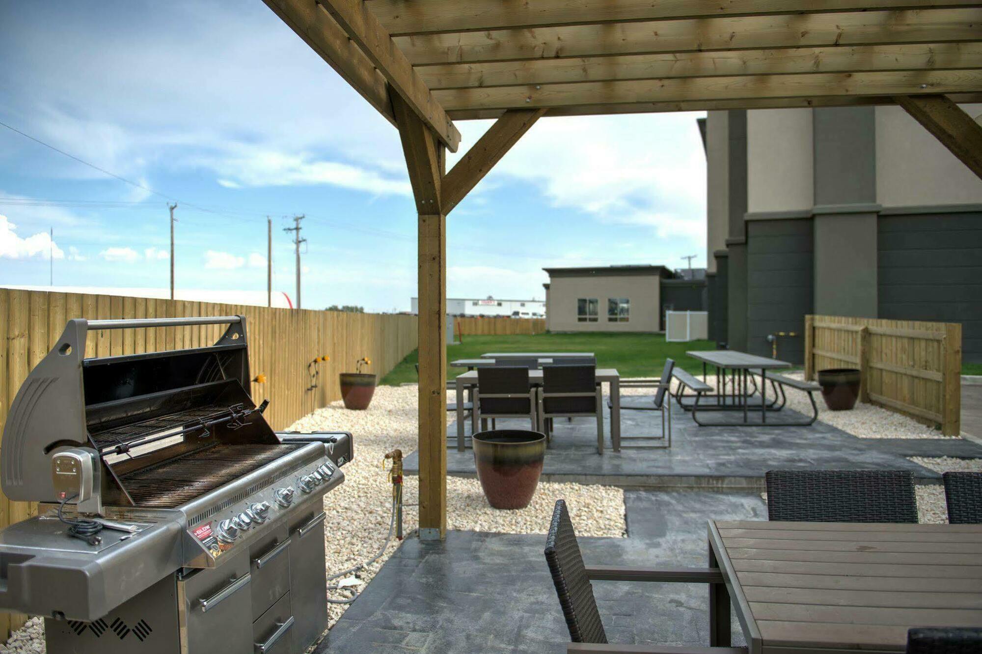 Hampton Inn & Suites East Gate Regina Exterior foto
